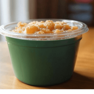 Compote de pomme bio de Pizza Mania à Saint-Yrieix-la-Perche, préparée avec des pommes bio locales.